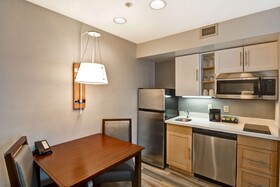 Homewood Suites by Hilton Hartford / Windsor Locks