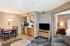 Homewood Suites by Hilton Hartford / Windsor Locks