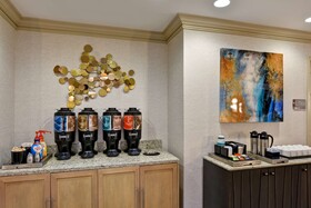 Homewood Suites by Hilton Hartford / Windsor Locks