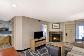Homewood Suites by Hilton Hartford / Windsor Locks