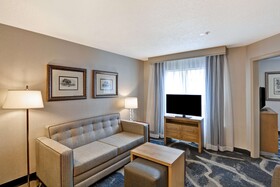 Homewood Suites by Hilton Hartford / Windsor Locks