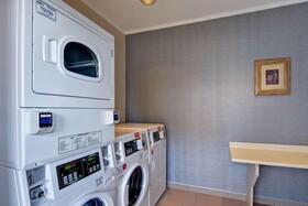 Homewood Suites by Hilton Hartford / Windsor Locks
