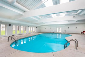 Ramada by Wyndham Windsor Locks