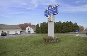 AmeriVu Inn and Suites Wolcott