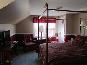 Curtis House Inn