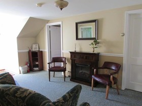 Curtis House Inn