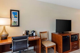 Comfort Inn & Suites