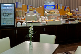 Holiday Inn Express & Suites Dover