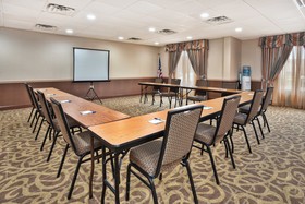 Holiday Inn Express & Suites Harrington