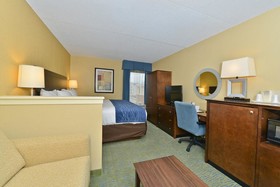 Comfort Inn & Suites Newark - Wilmington