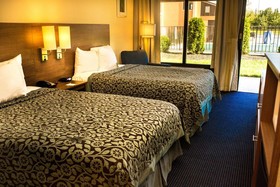 Days Inn by Wyndham Newark Wilmington