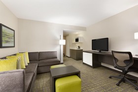 Embassy Suites Newark Wilmington South