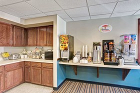 Super 8 by Wyndham Newark DE