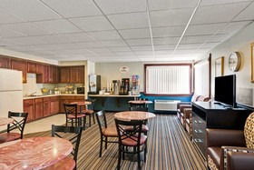 Super 8 by Wyndham Newark DE
