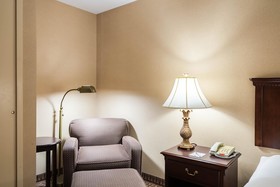 Red Roof Inn & Suites Wilmington - New Castle