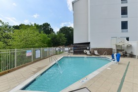 Holiday Inn Express Seaford-Route 13