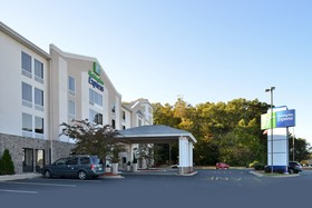 Holiday Inn Express Seaford-Route 13
