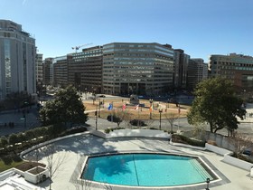 Washington Plaza