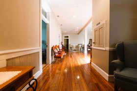 Oak Park Inn