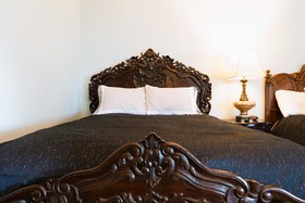 Oak Park Inn