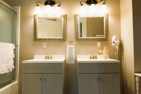 Oak Park Inn