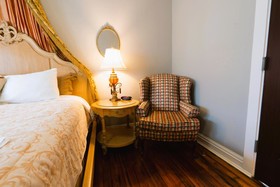Oak Park Inn