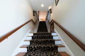 Oak Park Inn