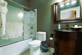 Oak Park Inn