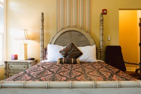 Oak Park Inn