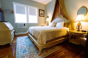 Oak Park Inn