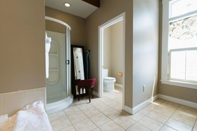 Oak Park Inn
