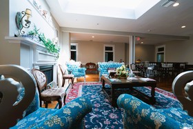 Oak Park Inn