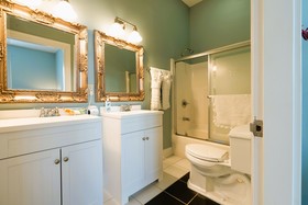 Oak Park Inn
