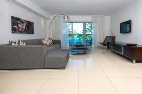 Beach Haus Bal Harbour