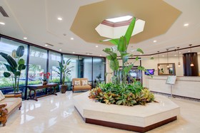 Boca Raton Plaza Hotel & Suites