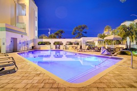 Boca Raton Plaza Hotel & Suites