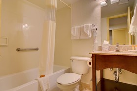Boca Raton Plaza Hotel & Suites