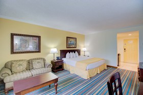 Boca Raton Plaza Hotel & Suites