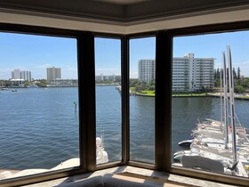 Tower at The Boca Raton