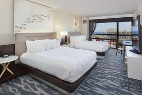 Waterstone Resort & Marina Boca Raton, Curio Collection by Hilton