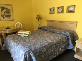 Bonita Beach Inn and Suites