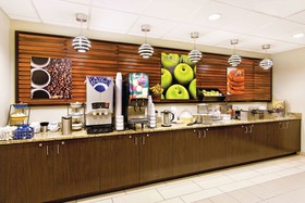 La Quinta Inn & Suites by Wyndham Bonita Springs Naples N.