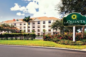 La Quinta Inn & Suites by Wyndham Bonita Springs Naples N.