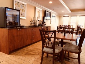 Best Western Plus Bradenton Hotel & Suites