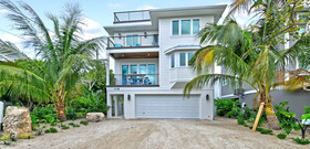 Crystal Waves Oasis
