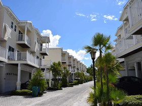 The Bermuda Bay Club