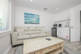 The Retreat At Anna Maria Island Inn