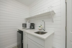 The Retreat At Anna Maria Island Inn