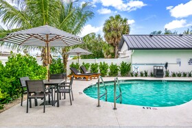 The Retreat At Anna Maria Island Inn