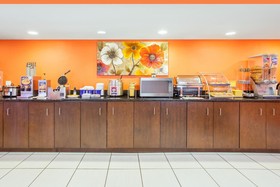 Days Inn by Wyndham Brooksville/Dade City